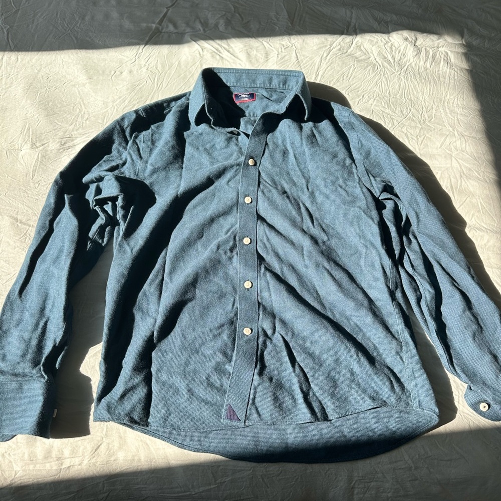 UNTUCKit Men's Blue Button-Up Shirt